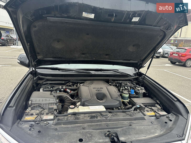 Внедорожник / Кроссовер Toyota Land Cruiser Prado 2017 в Киеве