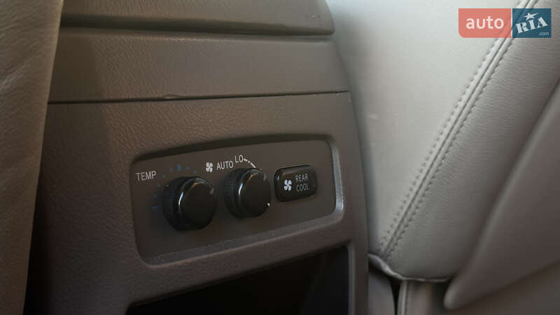 Внедорожник / Кроссовер Toyota Land Cruiser Prado 2006 в Львове