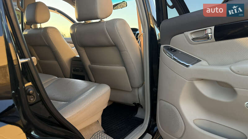 Внедорожник / Кроссовер Toyota Land Cruiser Prado 2006 в Львове