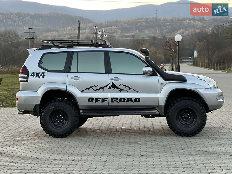 Внедорожник / Кроссовер Toyota Land Cruiser Prado 2006 в Сваляве