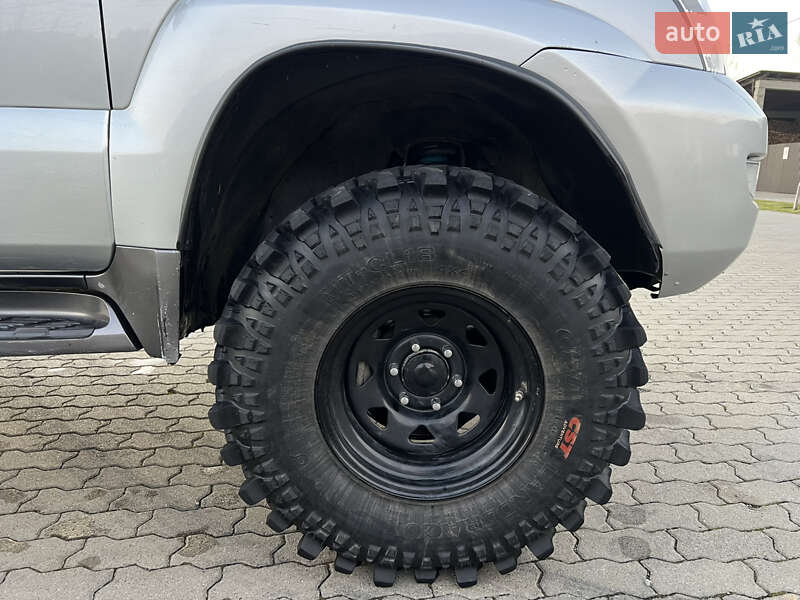 Внедорожник / Кроссовер Toyota Land Cruiser Prado 2006 в Сваляве