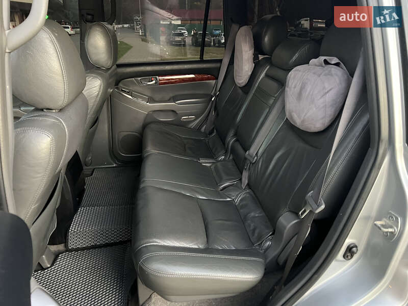 Внедорожник / Кроссовер Toyota Land Cruiser Prado 2006 в Сваляве