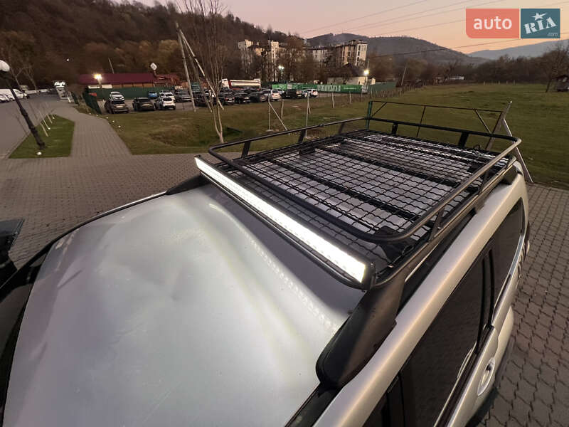 Внедорожник / Кроссовер Toyota Land Cruiser Prado 2006 в Сваляве