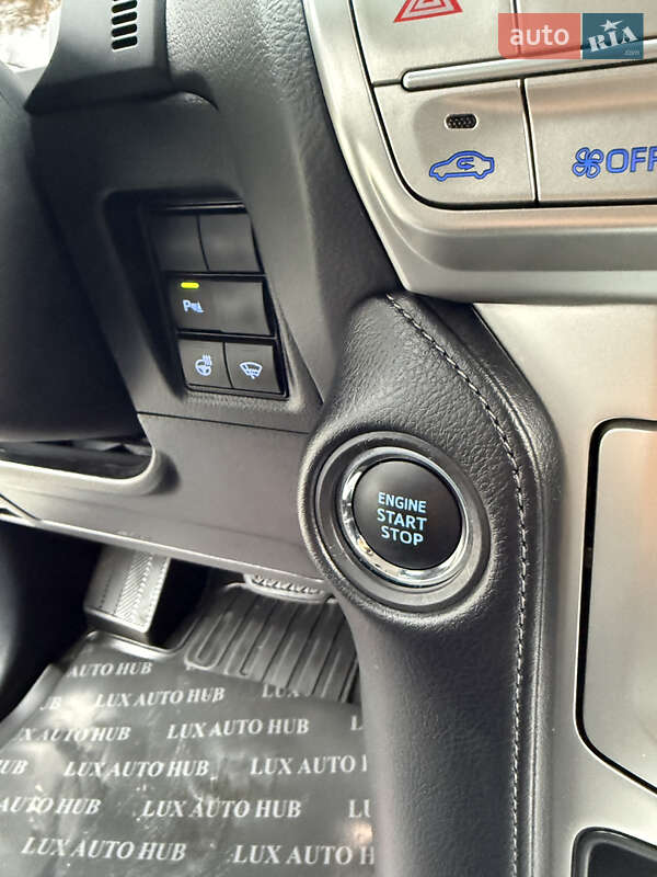 Позашляховик / Кросовер Toyota Land Cruiser Prado 2020 в Києві