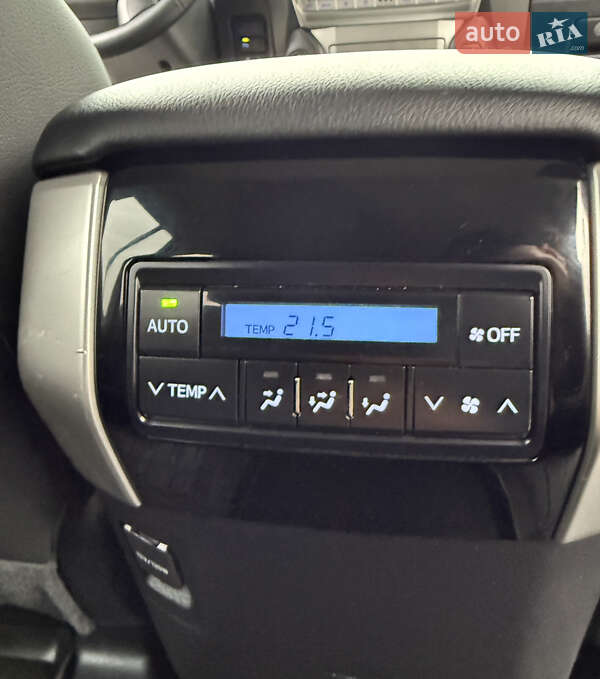 Позашляховик / Кросовер Toyota Land Cruiser Prado 2020 в Києві