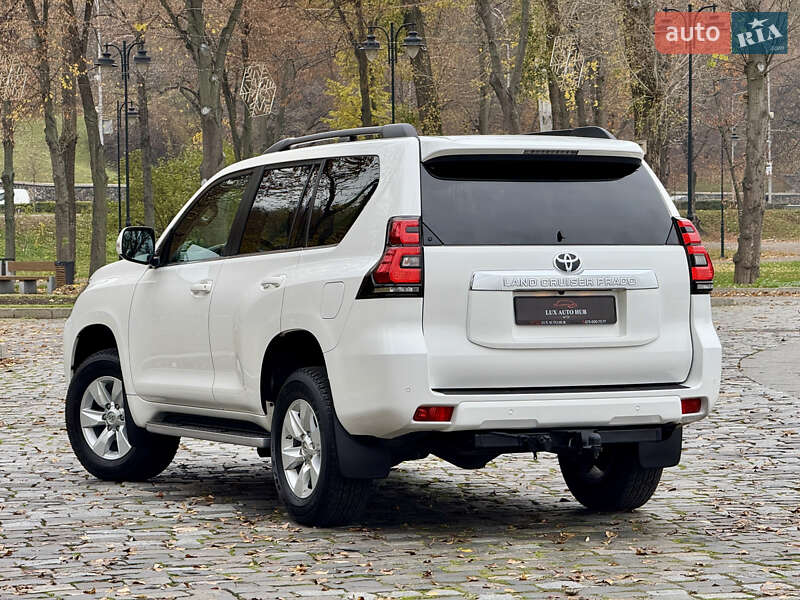 Позашляховик / Кросовер Toyota Land Cruiser Prado 2020 в Києві