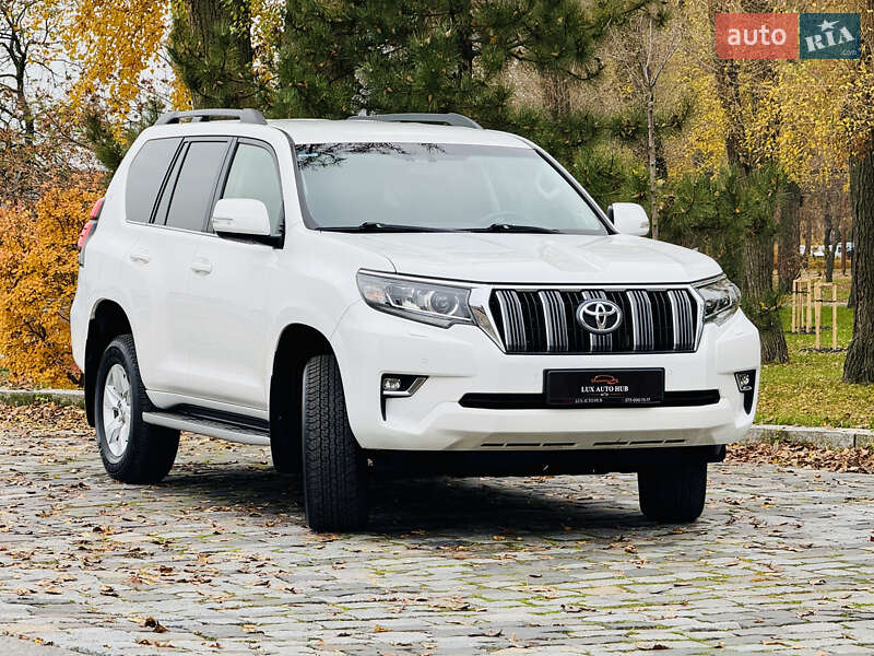 Позашляховик / Кросовер Toyota Land Cruiser Prado 2020 в Києві