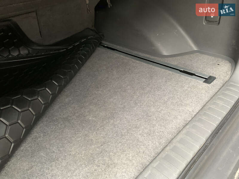 Внедорожник / Кроссовер Toyota Land Cruiser Prado 2010 в Днепре фото 12 Внедорожник / Кроссовер Toyota Land Cruiser Prado 2010 в Днепре