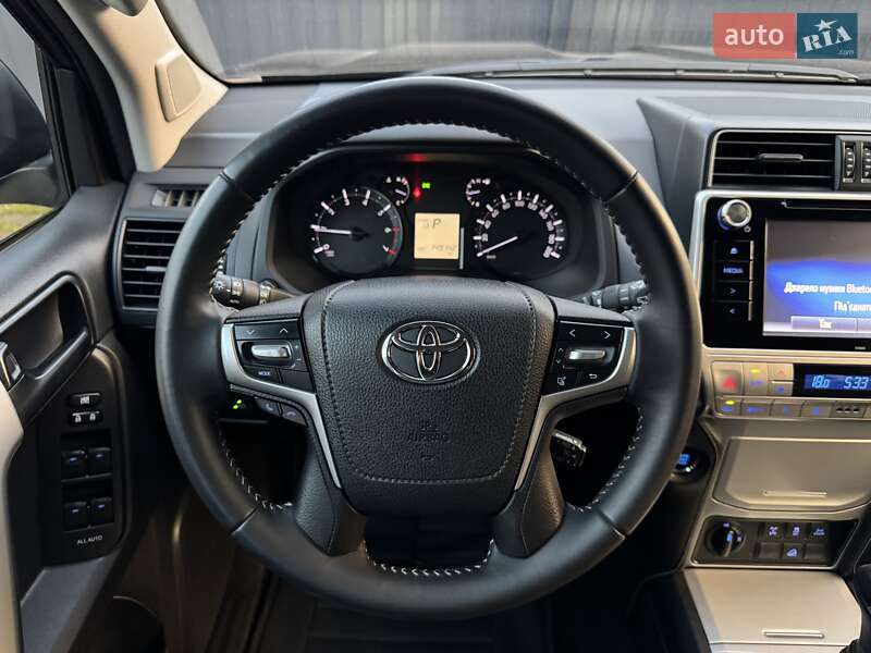 Внедорожник / Кроссовер Toyota Land Cruiser Prado 2019 в Киеве
