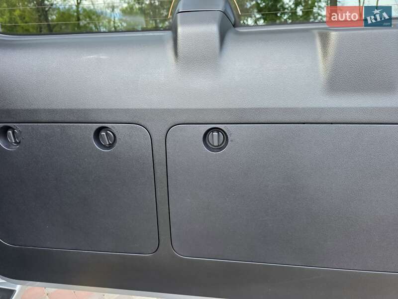 Внедорожник / Кроссовер Toyota Land Cruiser Prado 2022 в Кропивницком фото 29 Внедорожник / Кроссовер Toyota Land Cruiser Prado 2022 в Кропивницком