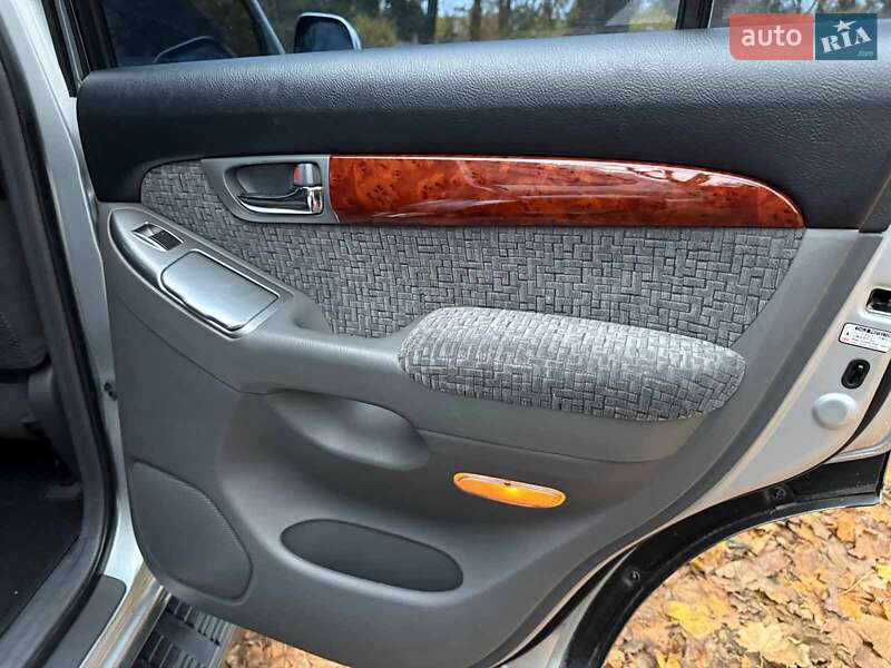 Внедорожник / Кроссовер Toyota Land Cruiser Prado 2007 в Киеве