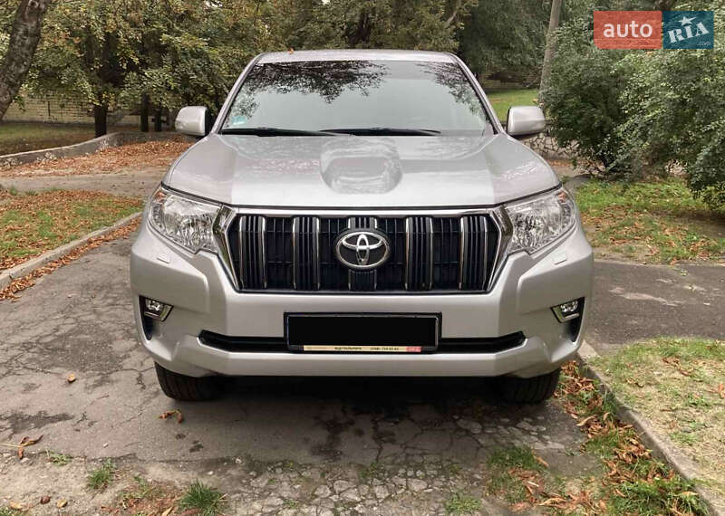 Toyota Land Cruiser Prado 2019