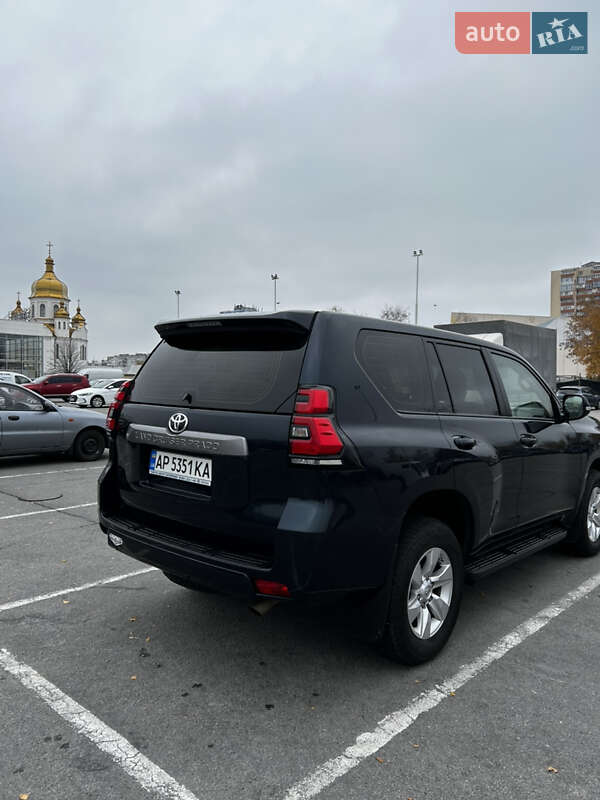 Внедорожник / Кроссовер Toyota Land Cruiser Prado 2018 в Запорожье