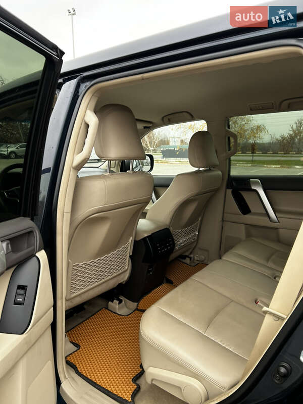 Внедорожник / Кроссовер Toyota Land Cruiser Prado 2018 в Запорожье