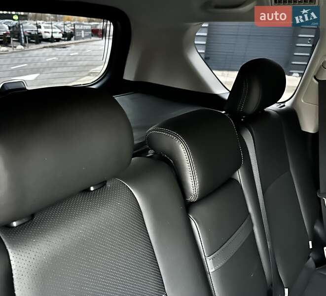 Внедорожник / Кроссовер Toyota Land Cruiser Prado 2019 в Киеве фото 47 Внедорожник / Кроссовер Toyota Land Cruiser Prado 2019 в Киеве