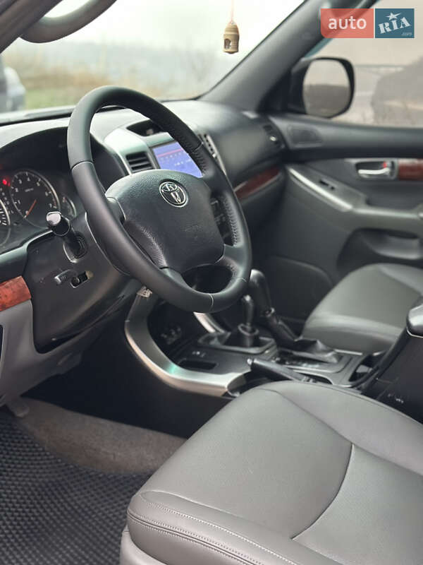 Внедорожник / Кроссовер Toyota Land Cruiser Prado 2005 в Запорожье