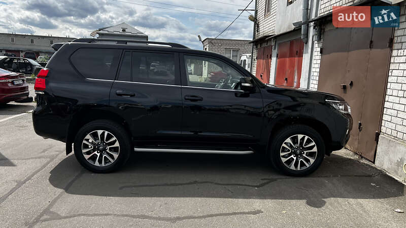 Внедорожник / Кроссовер Toyota Land Cruiser Prado 2023 в Киеве
