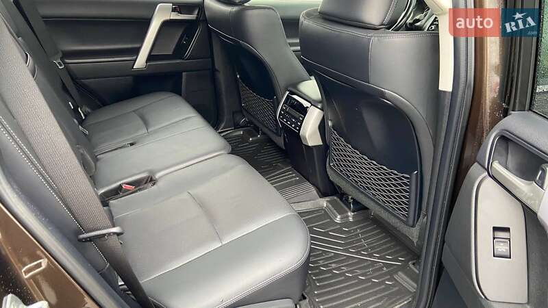 Внедорожник / Кроссовер Toyota Land Cruiser Prado 2023 в Хмельницком