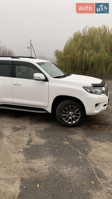 Внедорожник / Кроссовер Toyota Land Cruiser Prado 2019 в Полтаве фото 4 Внедорожник / Кроссовер Toyota Land Cruiser Prado 2019 в Полтаве