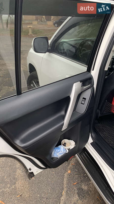 Внедорожник / Кроссовер Toyota Land Cruiser Prado 2019 в Полтаве фото 18 Внедорожник / Кроссовер Toyota Land Cruiser Prado 2019 в Полтаве