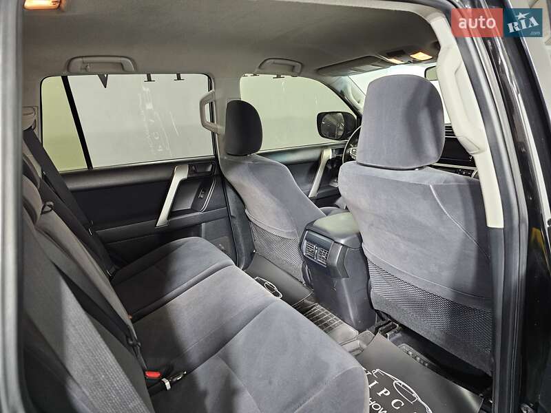 Позашляховик / Кросовер Toyota Land Cruiser Prado 2019 в Києві