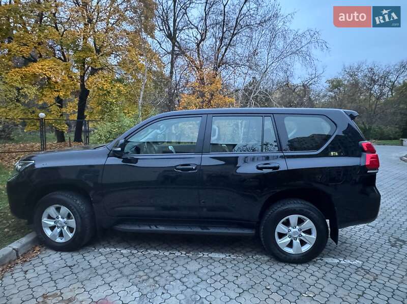 Позашляховик / Кросовер Toyota Land Cruiser Prado 2017 в Одесі