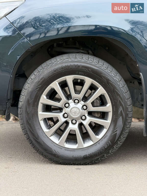 Внедорожник / Кроссовер Toyota Land Cruiser Prado 2019 в Киеве