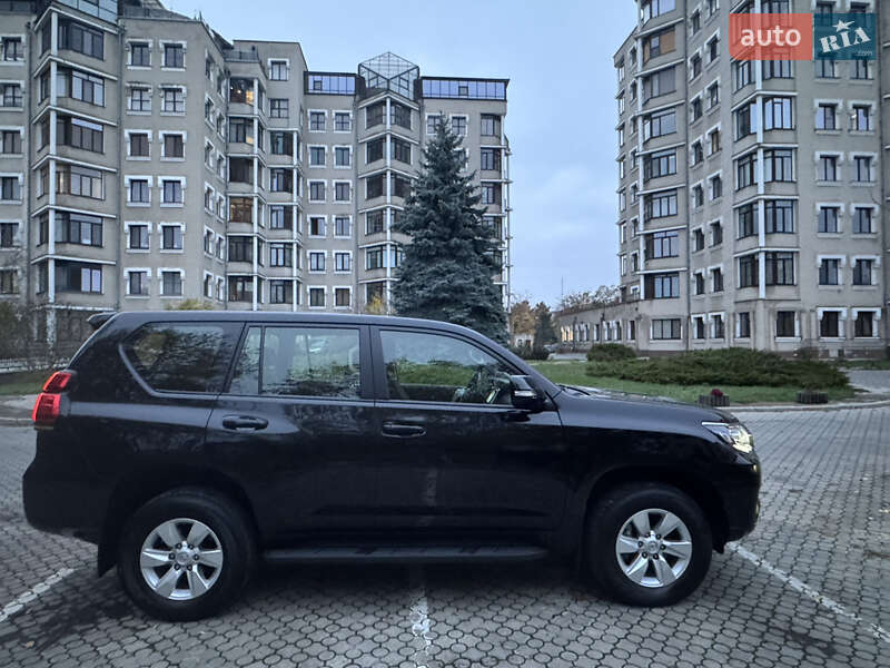 Позашляховик / Кросовер Toyota Land Cruiser Prado 2017 в Одесі