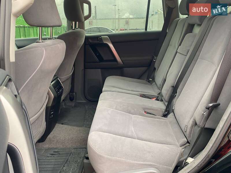 Внедорожник / Кроссовер Toyota Land Cruiser Prado 2010 в Киеве фото 17 Внедорожник / Кроссовер Toyota Land Cruiser Prado 2010 в Киеве