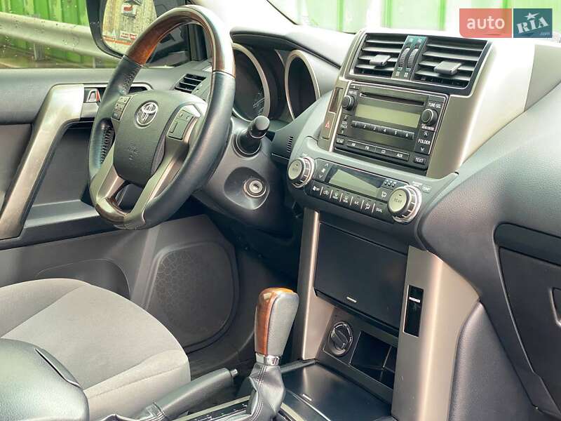Внедорожник / Кроссовер Toyota Land Cruiser Prado 2010 в Киеве фото 21 Внедорожник / Кроссовер Toyota Land Cruiser Prado 2010 в Киеве
