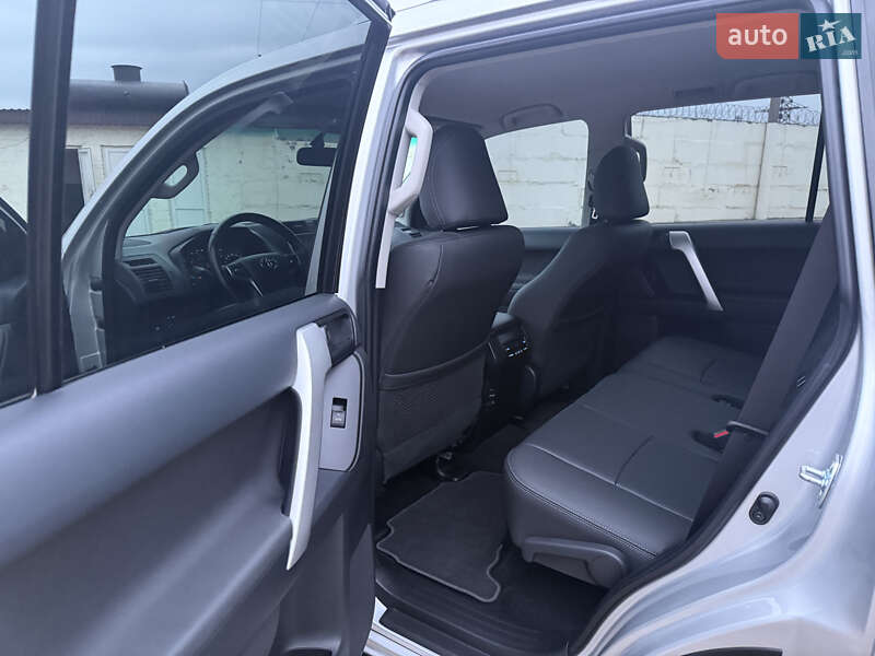 Внедорожник / Кроссовер Toyota Land Cruiser Prado 2021 в Днепре