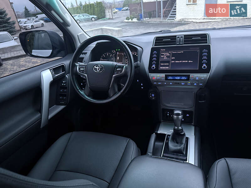 Внедорожник / Кроссовер Toyota Land Cruiser Prado 2021 в Днепре