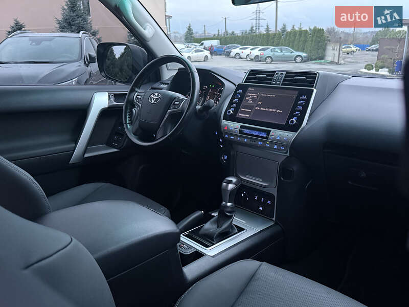 Внедорожник / Кроссовер Toyota Land Cruiser Prado 2021 в Днепре