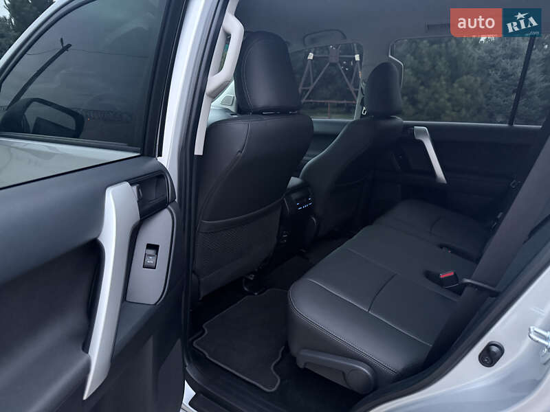 Внедорожник / Кроссовер Toyota Land Cruiser Prado 2021 в Днепре