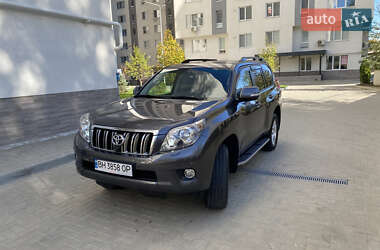 Внедорожник / Кроссовер Toyota Land Cruiser Prado 2010 в Одессе