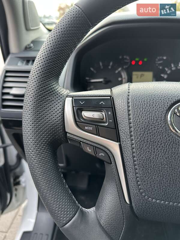 Внедорожник / Кроссовер Toyota Land Cruiser Prado 2018 в Киеве