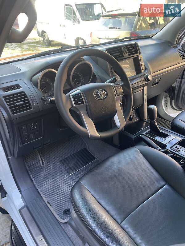 Внедорожник / Кроссовер Toyota Land Cruiser Prado 2011 в Одессе фото 17 Внедорожник / Кроссовер Toyota Land Cruiser Prado 2011 в Одессе