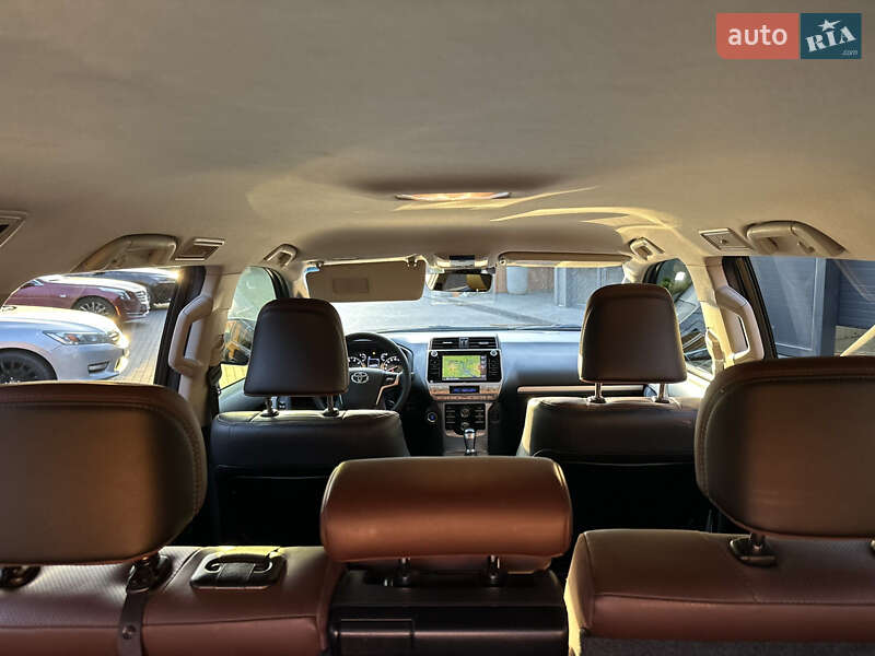 Внедорожник / Кроссовер Toyota Land Cruiser Prado 2018 в Киеве
