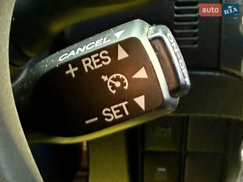 Внедорожник / Кроссовер Toyota Land Cruiser Prado 2013 в Киеве фото 46 Внедорожник / Кроссовер Toyota Land Cruiser Prado 2013 в Киеве