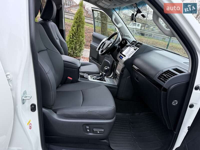 Внедорожник / Кроссовер Toyota Land Cruiser Prado 2019 в Виннице фото 38 Внедорожник / Кроссовер Toyota Land Cruiser Prado 2019 в Виннице