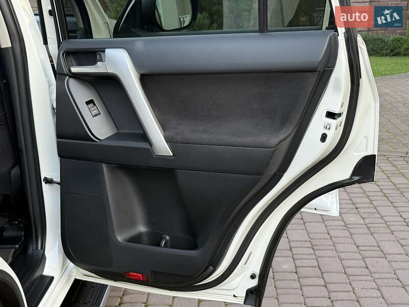 Внедорожник / Кроссовер Toyota Land Cruiser Prado 2022 в Ровно фото 8 Внедорожник / Кроссовер Toyota Land Cruiser Prado 2022 в Ровно