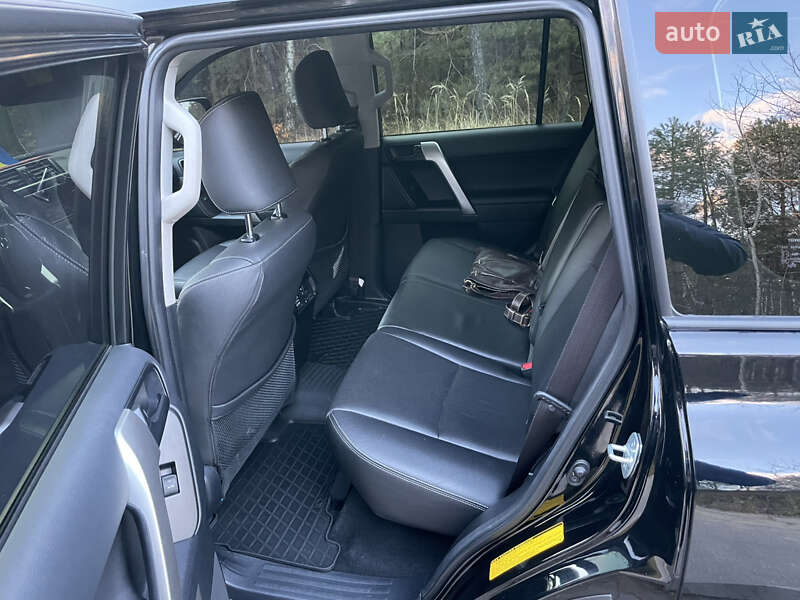 Внедорожник / Кроссовер Toyota Land Cruiser Prado 2017 в Киеве фото 9 Внедорожник / Кроссовер Toyota Land Cruiser Prado 2017 в Киеве