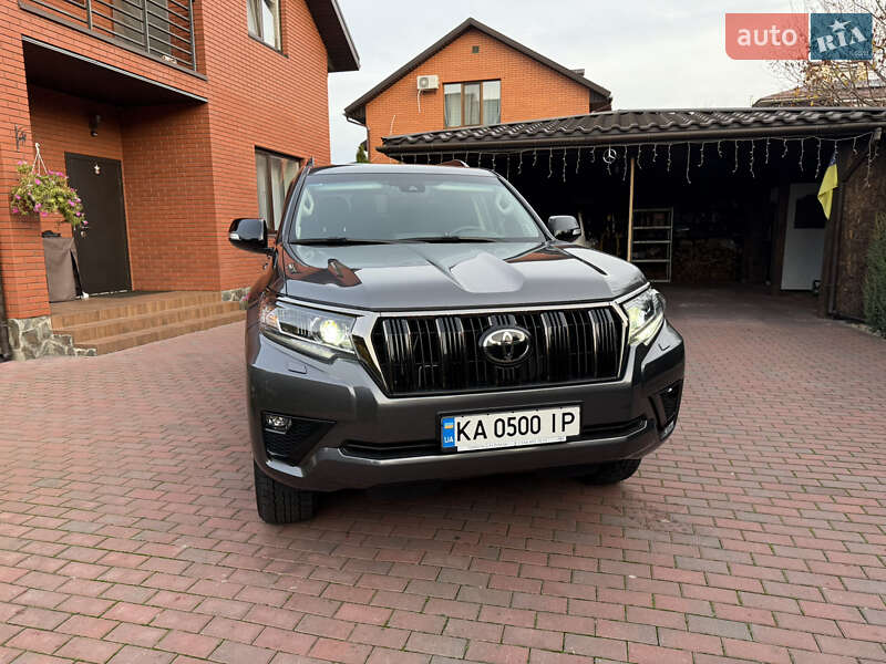 Внедорожник / Кроссовер Toyota Land Cruiser Prado 2022 в Киеве