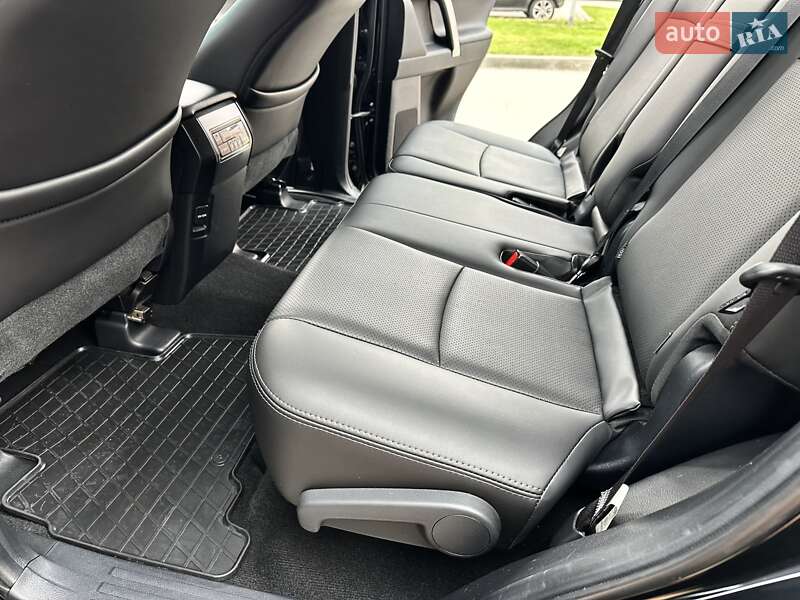 Внедорожник / Кроссовер Toyota Land Cruiser Prado 2019 в Киеве фото 37 Внедорожник / Кроссовер Toyota Land Cruiser Prado 2019 в Киеве
