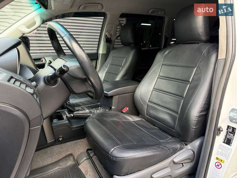 Внедорожник / Кроссовер Toyota Land Cruiser Prado 2012 в Киеве