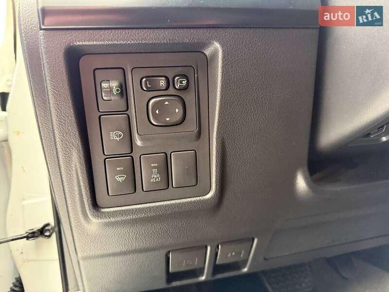 Внедорожник / Кроссовер Toyota Land Cruiser Prado 2012 в Киеве