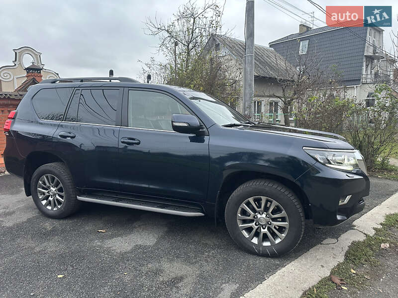 Внедорожник / Кроссовер Toyota Land Cruiser Prado 2019 в Киеве фото 4 Внедорожник / Кроссовер Toyota Land Cruiser Prado 2019 в Киеве