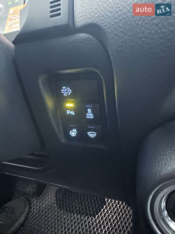 Внедорожник / Кроссовер Toyota Land Cruiser Prado 2019 в Киеве фото 14 Внедорожник / Кроссовер Toyota Land Cruiser Prado 2019 в Киеве