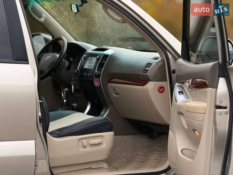 Внедорожник / Кроссовер Toyota Land Cruiser Prado 2003 в Чернигове