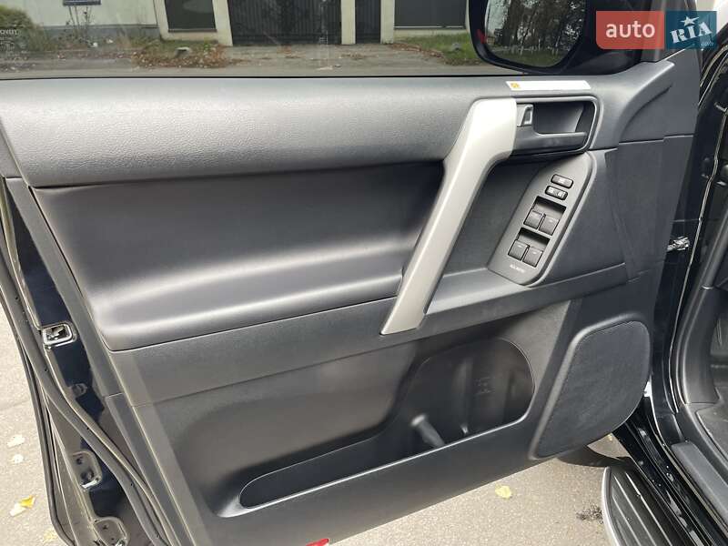 Внедорожник / Кроссовер Toyota Land Cruiser Prado 2019 в Виннице фото 29 Внедорожник / Кроссовер Toyota Land Cruiser Prado 2019 в Виннице